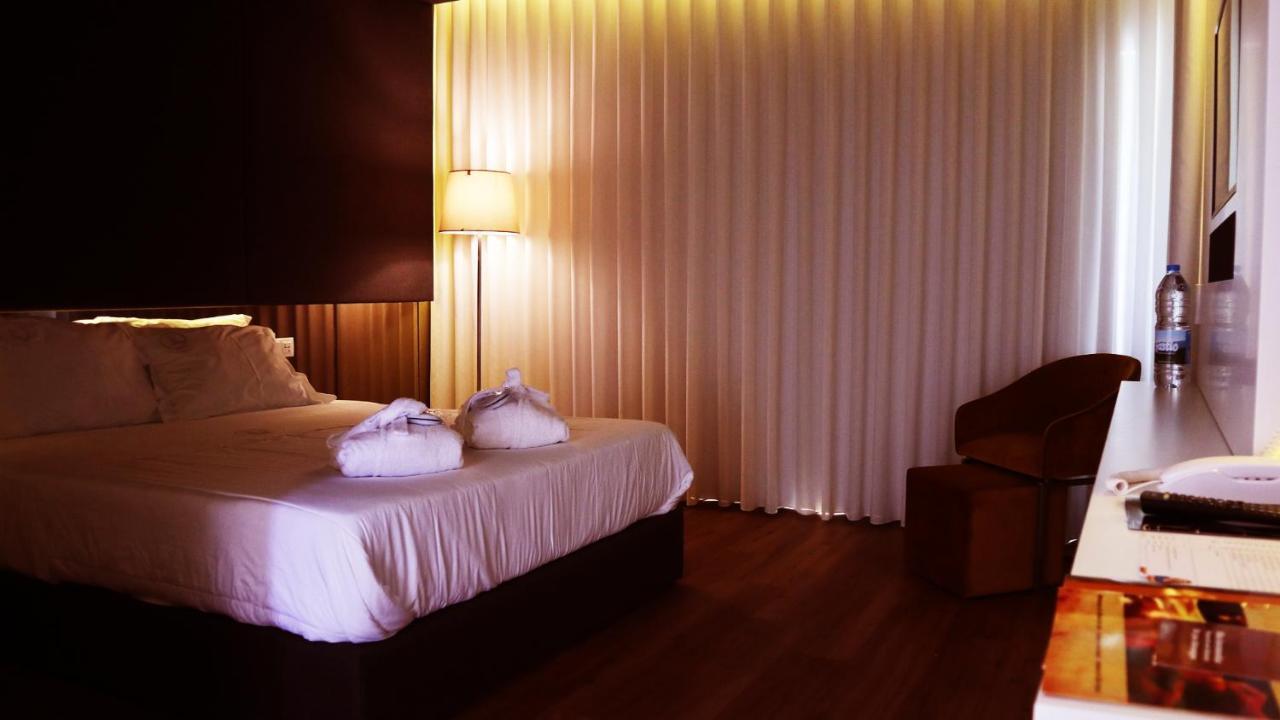 Agrinho Suites & Spa Geres Valdosende エクステリア 写真
